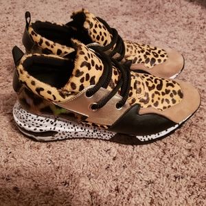 Steve Madden sneakers